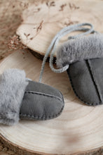 Load image into Gallery viewer, PUDDY MITTENS ON STRING