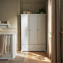 Load image into Gallery viewer, BEAUMONT 3PC SET LOW COT BED
