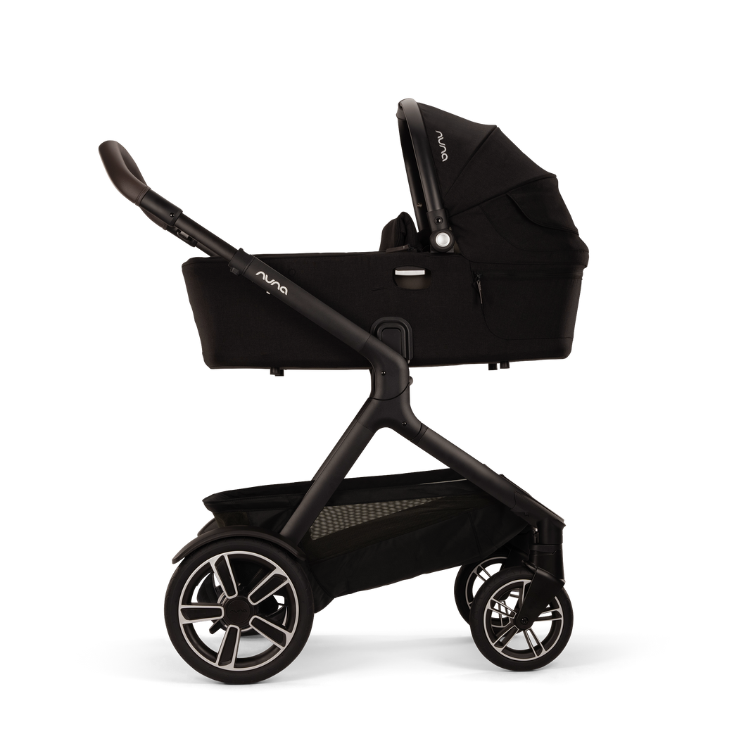 DEMI NEXT WITH CARRYCOT