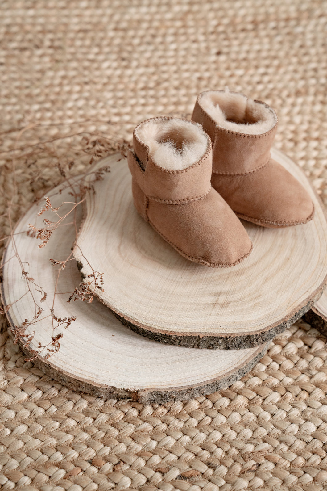 TABBED SHEEPSKIN BOOTIES